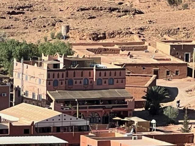 Etoile Filante D Or Hotel Ait Benhaddou Exterior foto